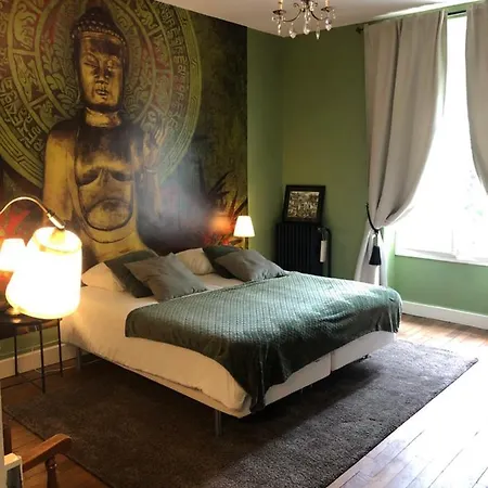 Maison De La Comtesse Bed & Breakfast Cosne-d'Allier